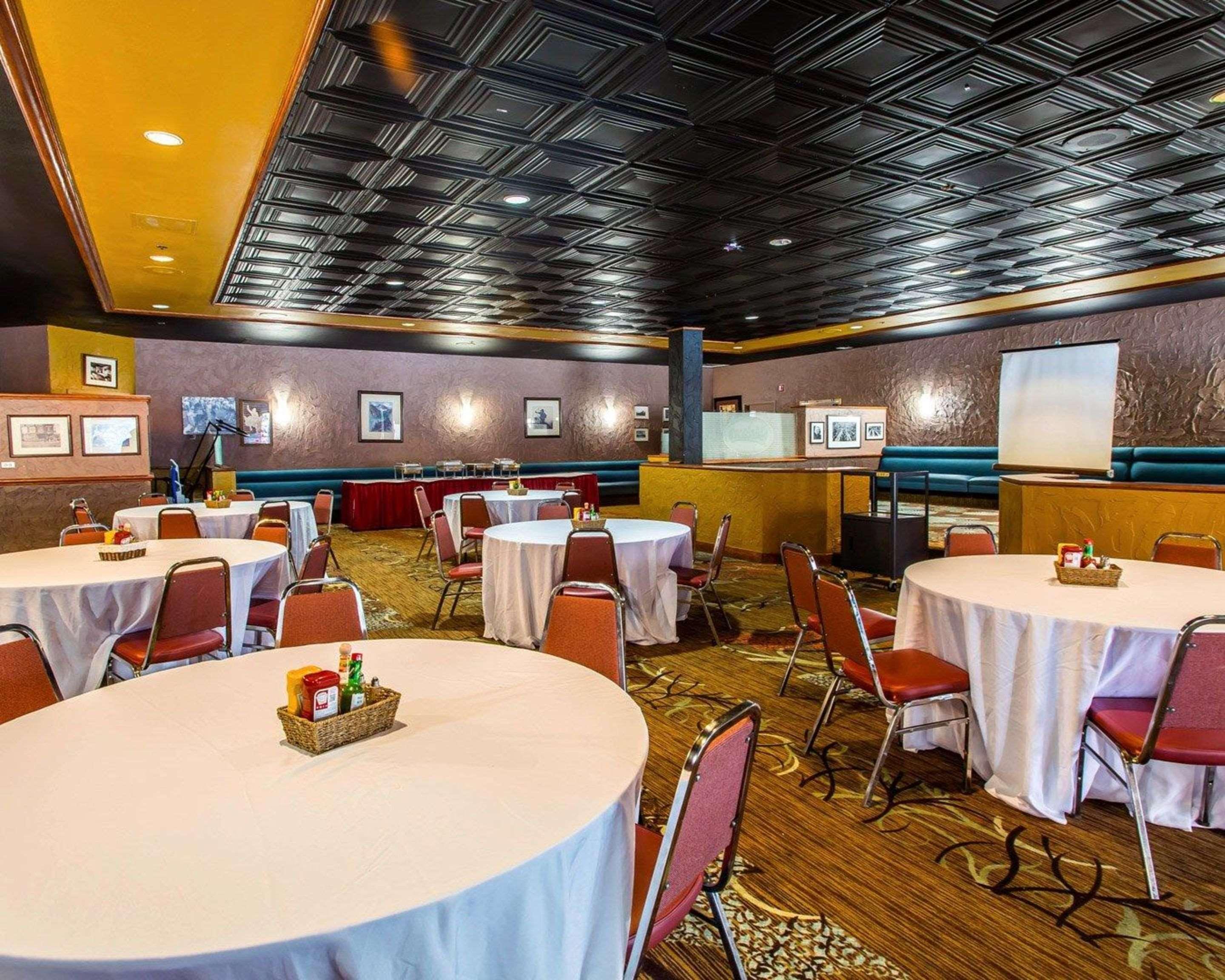Clarion Hotel&Conference Center Greeley Exterior foto